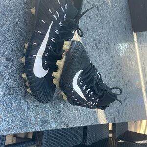 Nike Menace Football cleats